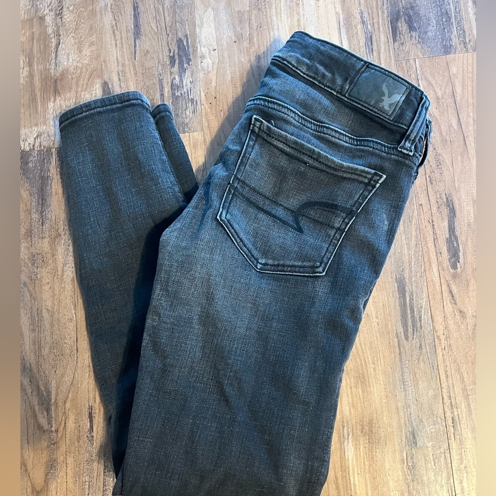 American Eagle Grey Super Stretch Stretch 4/short